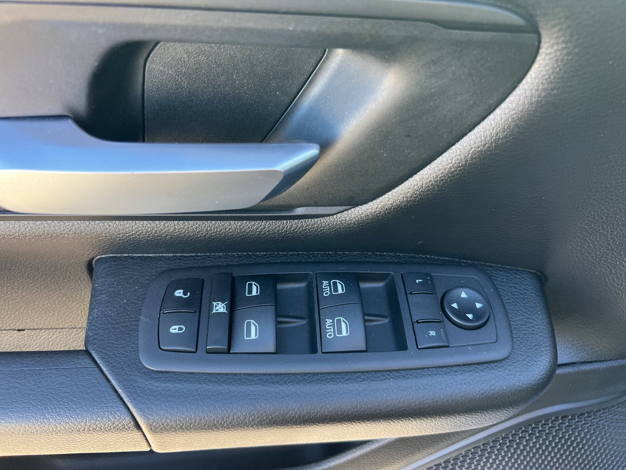 2023 RAM 1500 Tradesman Crew Cab 4x4 5'7" Box