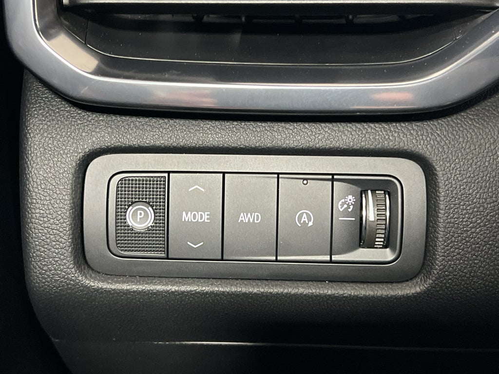 2027 GMC Acadia AT4