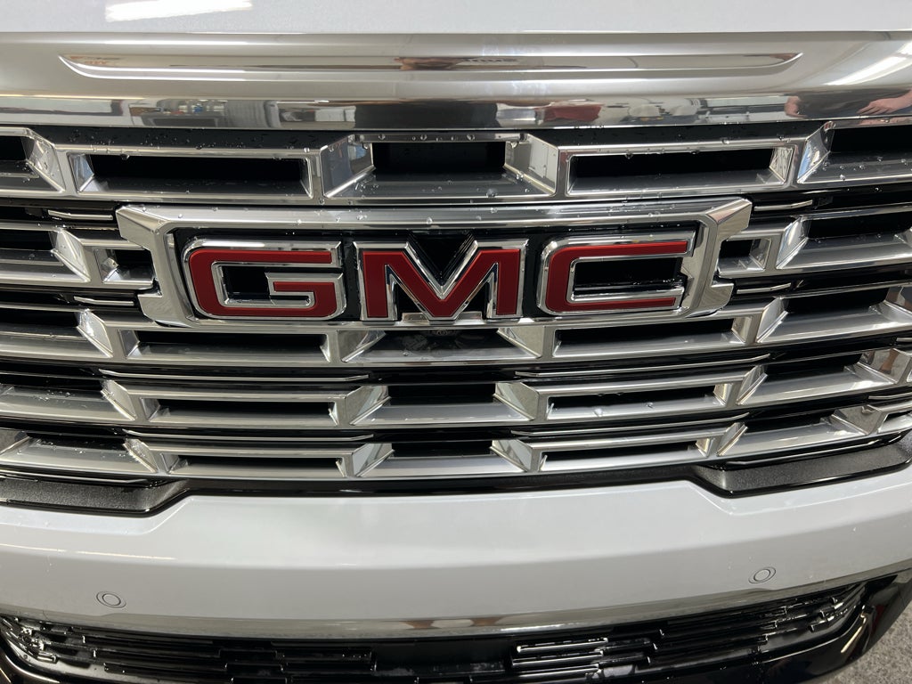 2027 GMC Acadia Denali
