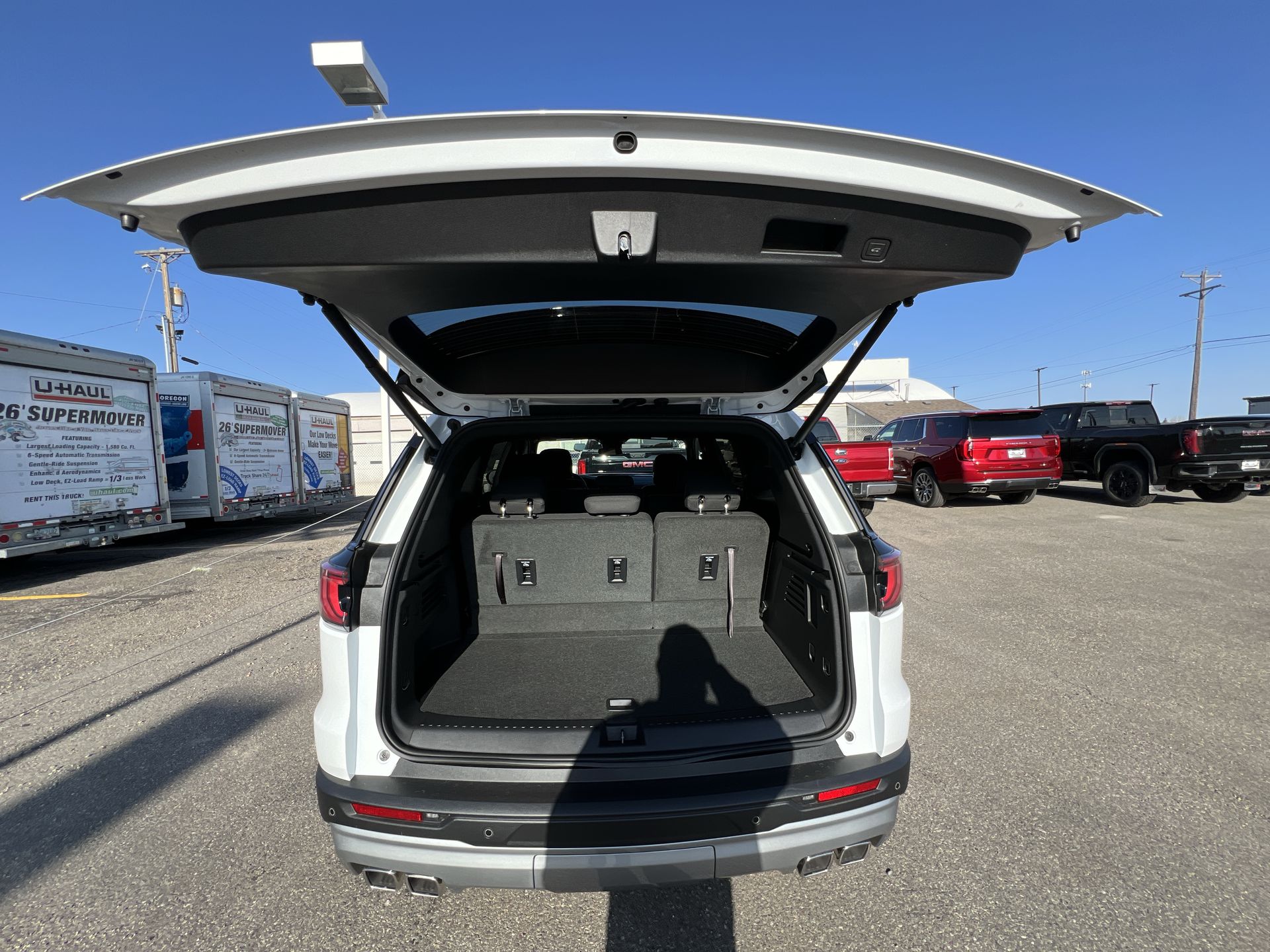 2025 GMC Acadia Elevation