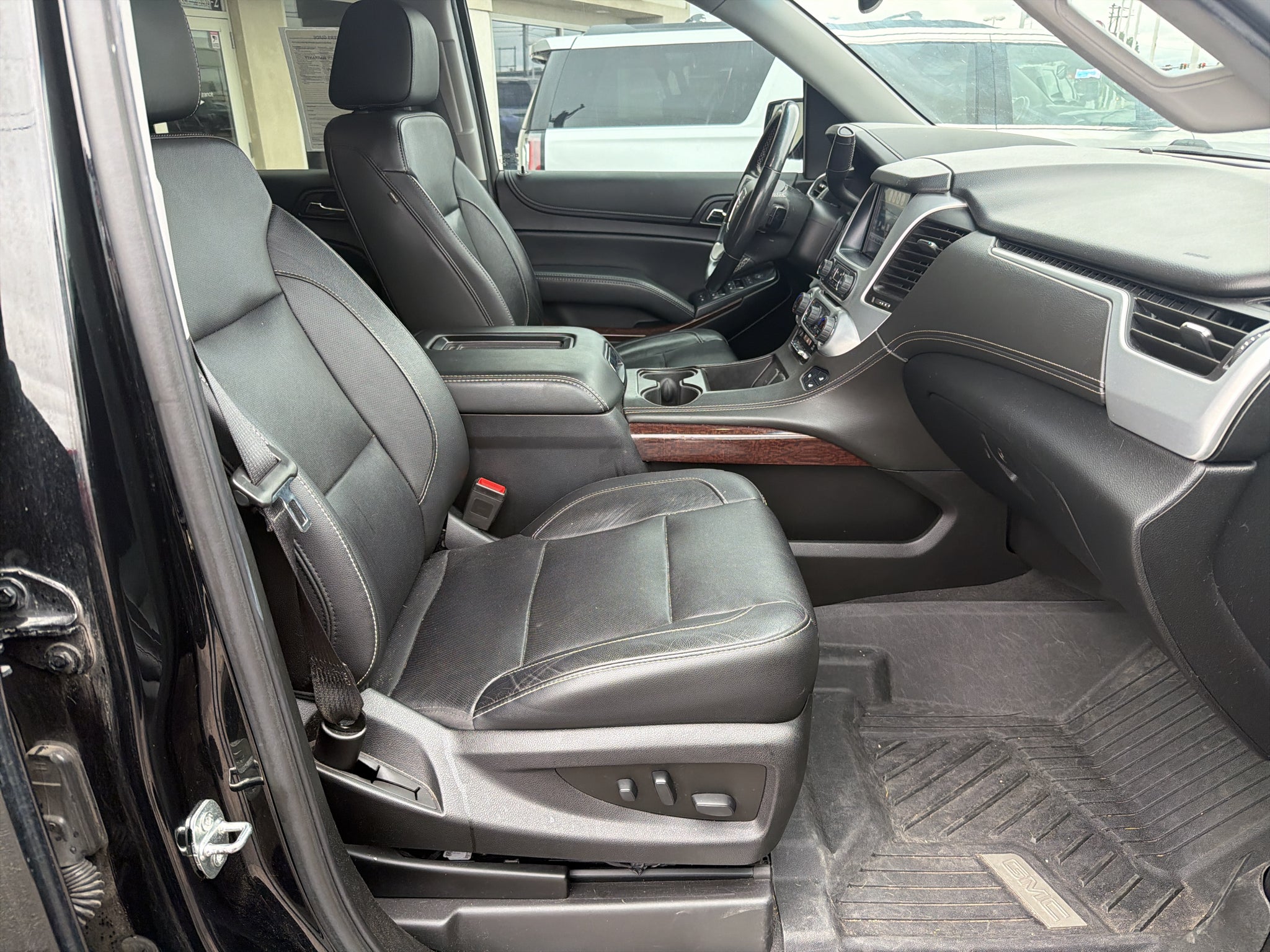 2020 GMC Yukon SLT