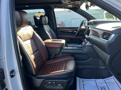 2023 GMC Yukon XL Denali Ultimate