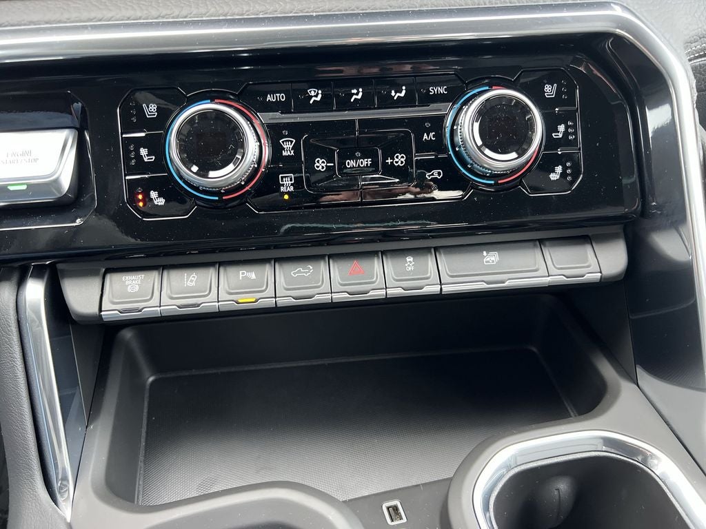 2026 GMC Sierra 3500 HD Denali DRW