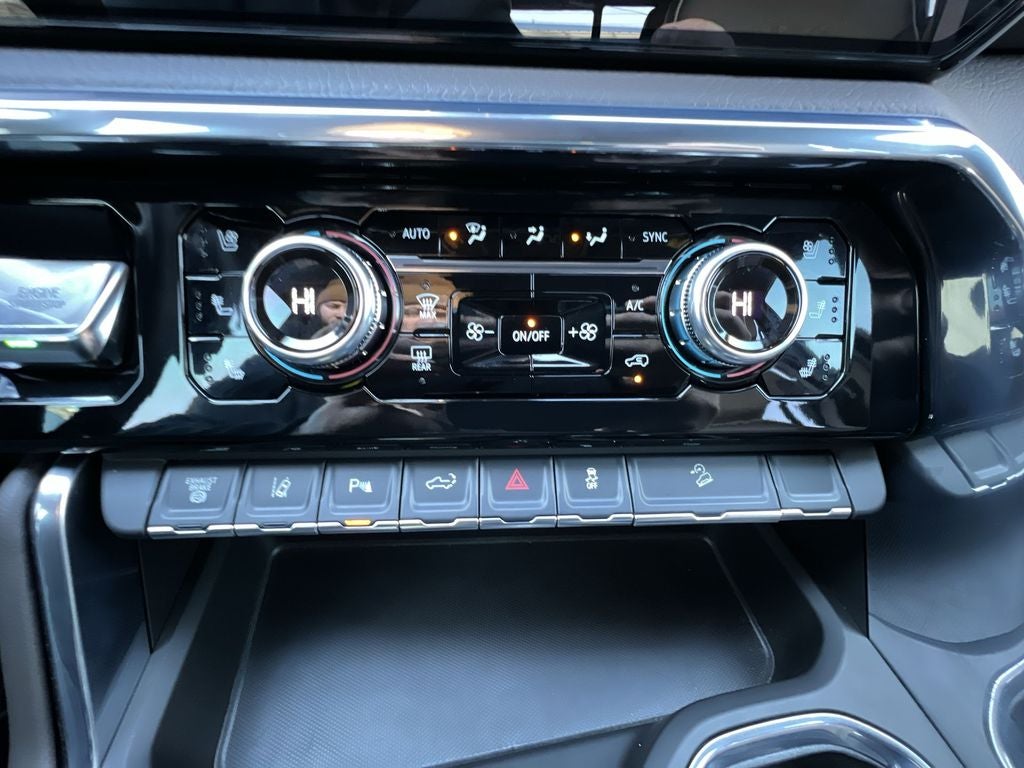 2025 GMC Sierra 3500 HD Denali