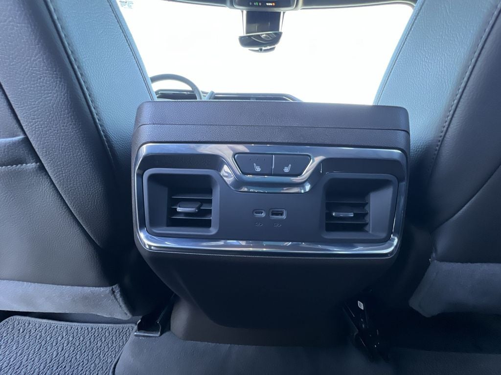 2025 GMC Sierra 3500 HD Denali