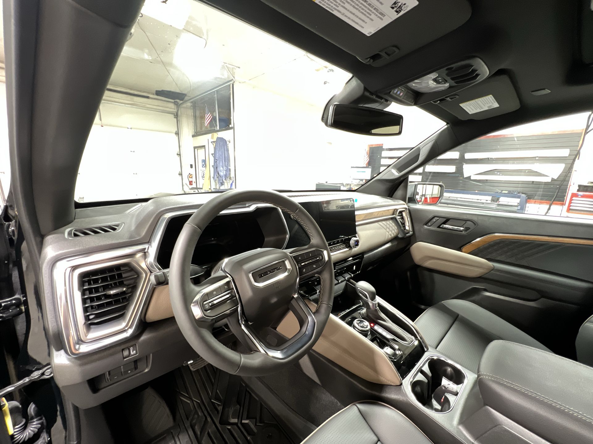 2025 GMC Canyon Denali