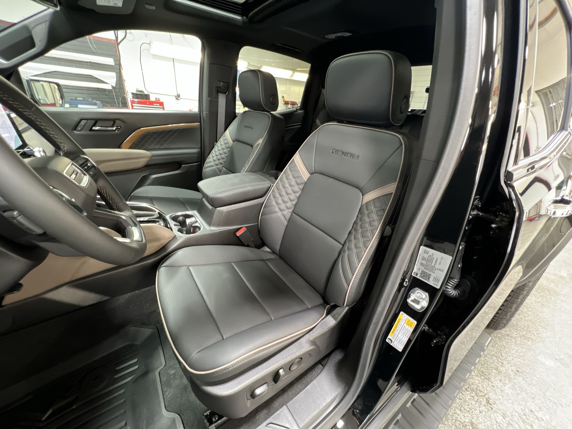 2025 GMC Canyon Denali