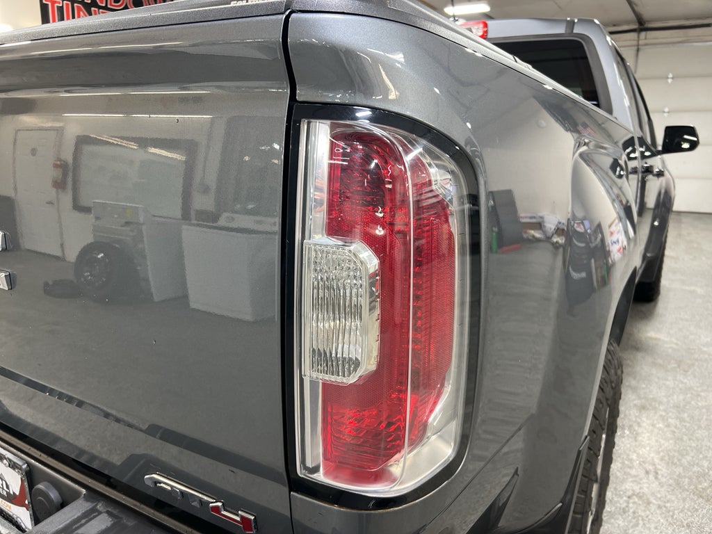 2022 GMC Canyon AT4 - Leather