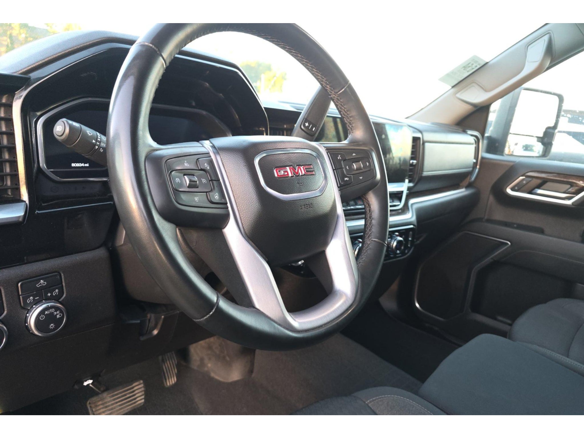 2024 GMC Sierra 1500 SLE