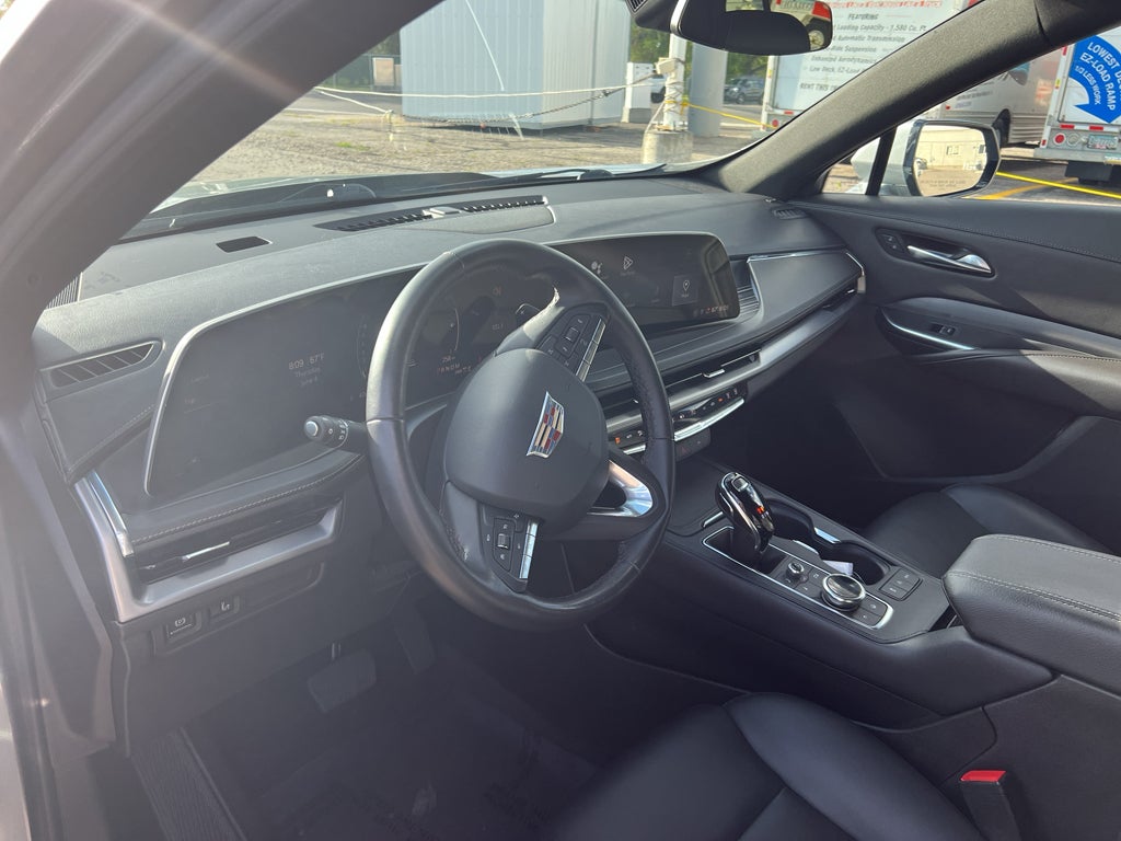 2024 Cadillac XT4 Premium Luxury