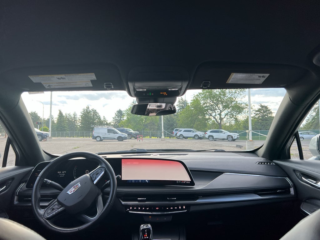 2024 Cadillac XT4 Premium Luxury