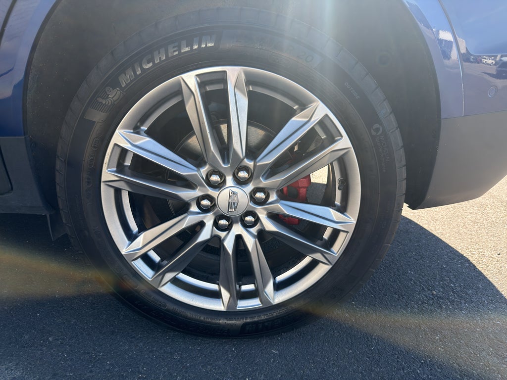 2025 Cadillac XT5 Sport