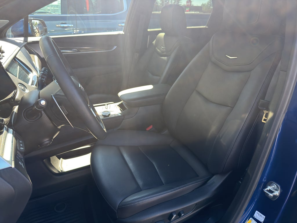 2025 Cadillac XT5 Sport