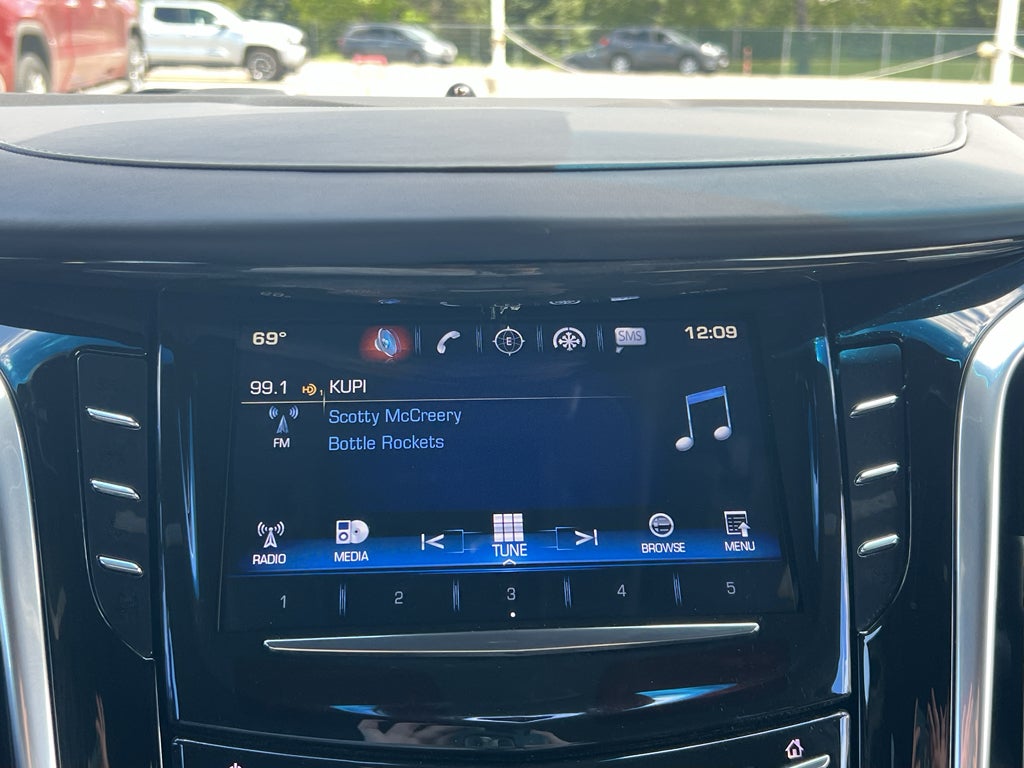 2019 Cadillac Escalade Platinum