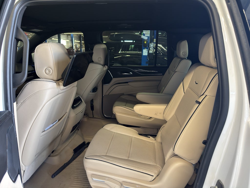 2023 Cadillac Escalade ESV Premium Luxury