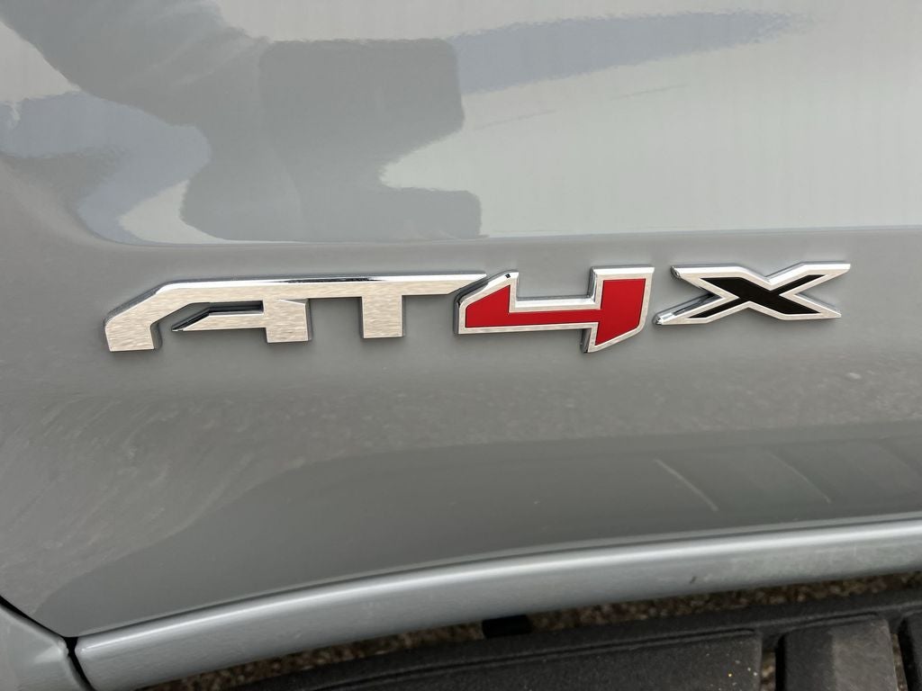 2025 GMC Sierra 1500 AT4X