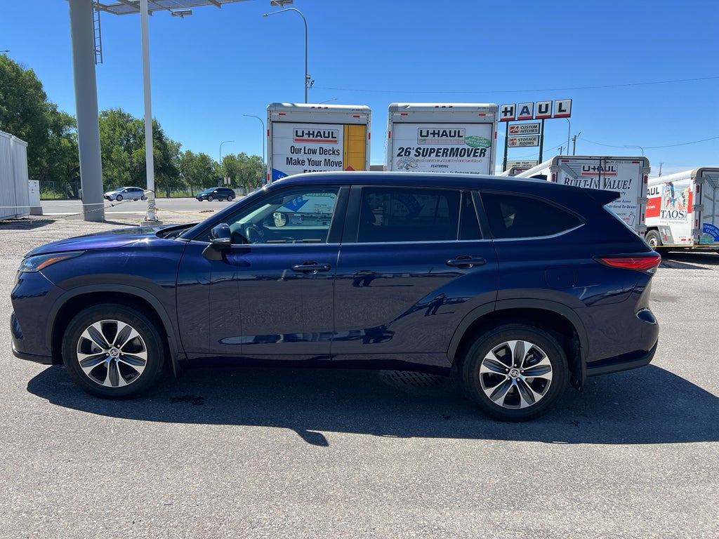 2023 Toyota Highlander XLE
