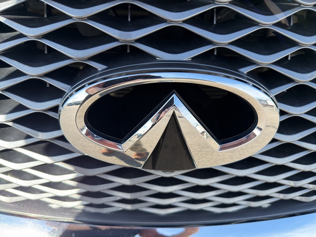 2021 INFINITI QX80 LUXE AWD