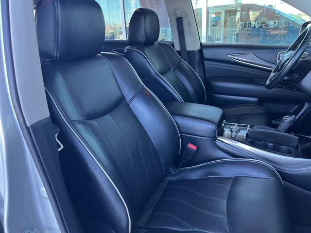 2016 INFINITI QX60 Base
